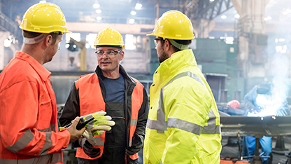 работници с ЛПС на място